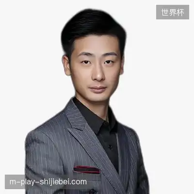 傅鑫